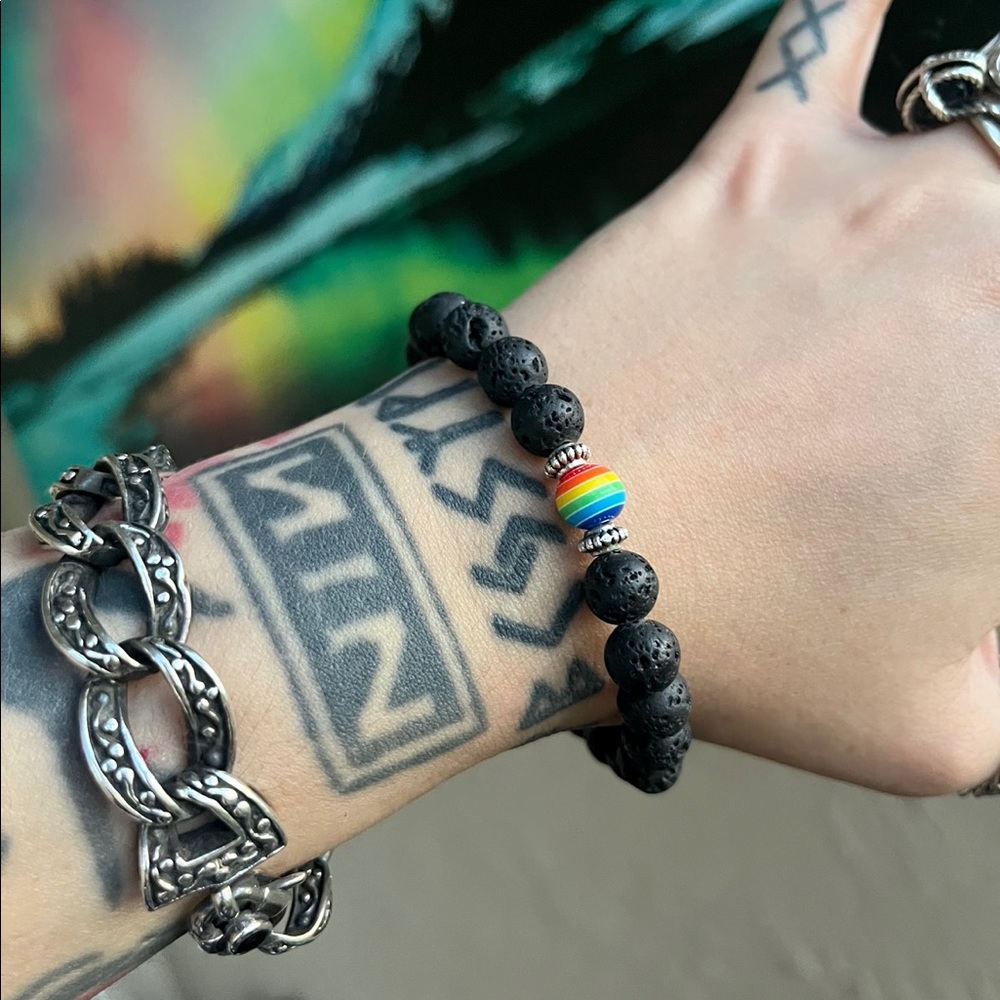 🔴 SALE ! red dot items are 2 for $25 . Bundle more than 3 and its $10 each 🙂 - Picture 8 of 9